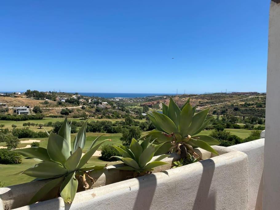 Penthouse Seaview And Golf Valle Romano Estepona Bagian luar foto