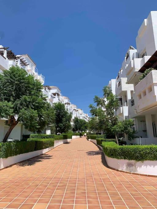 Penthouse Seaview And Golf Valle Romano Estepona Bagian luar foto
