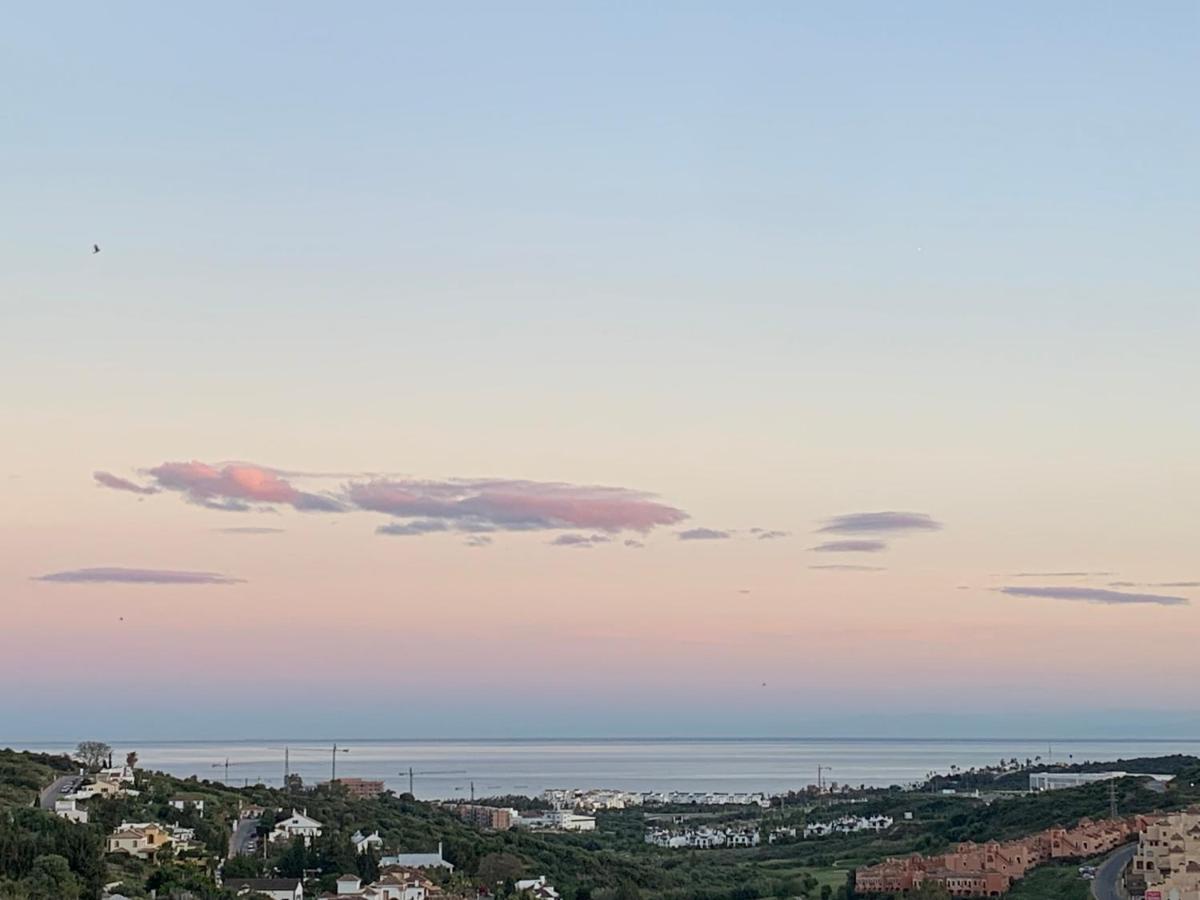 Penthouse Seaview And Golf Valle Romano Estepona Bagian luar foto